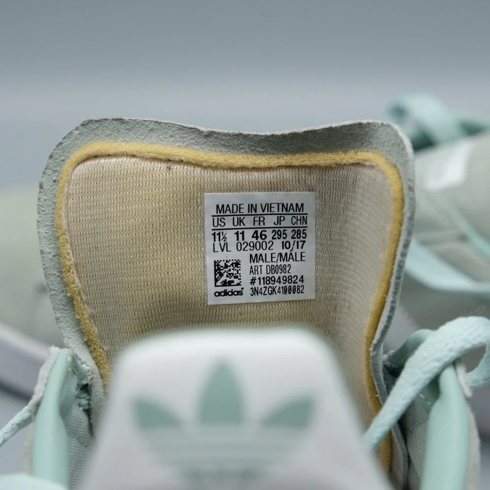 Adidas Campus Mens 11.5 Ash Green White Suede Sneakers DB0982